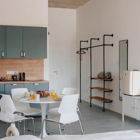 아파트 Skyrise Rammingen - Moderne Mit Kueche & Parkplatz 3*