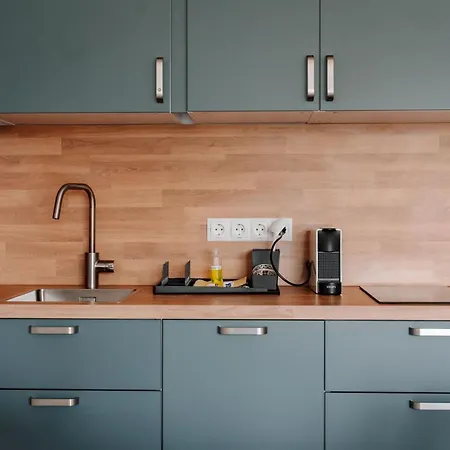 Skyrise Rammingen - Moderne Mit Kueche & Parkplatz 아파트