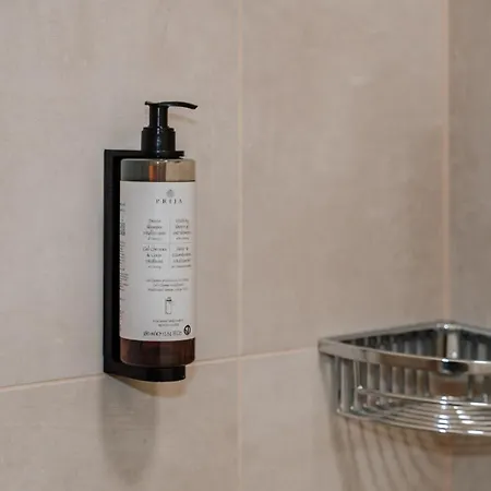 Skyrise Rammingen - Moderne Mit Kueche & Parkplatz 아파트