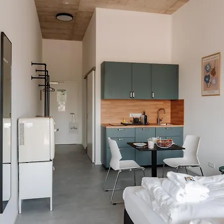 Skyrise Rammingen - Moderne Mit Kueche & Parkplatz