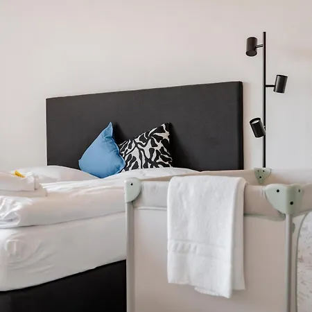 Apartment Skyrise Rammingen - Moderne Mit Kueche & Parkplatz 3*