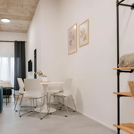 Skyrise Rammingen - Moderne Mit Kueche & Parkplatz Apartment 3*