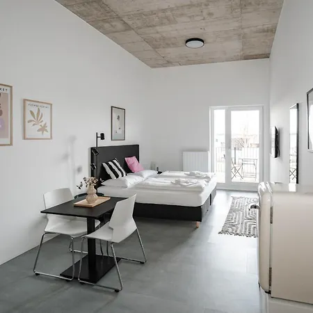 Skyrise Rammingen - Moderne Mit Kueche & Parkplatz