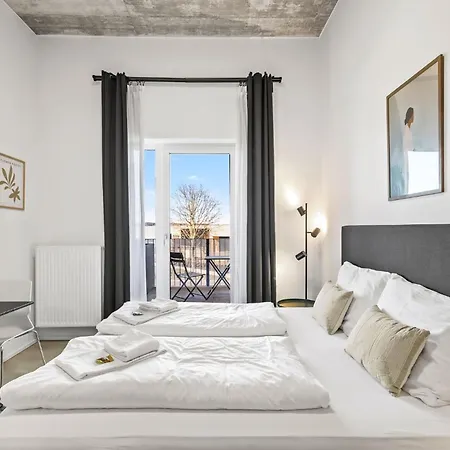 Skyrise Mit Kueche, Wlan & Parkplatz - Ruhige Lage Apartment *