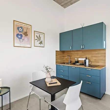 Apartment Skyrise Mit Kueche, Wlan & Parkplatz - Ruhige Lage *