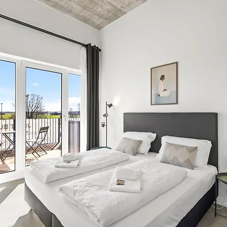 Apartment Skyrise Mit Kueche, Wlan & Parkplatz - Ruhige Lage