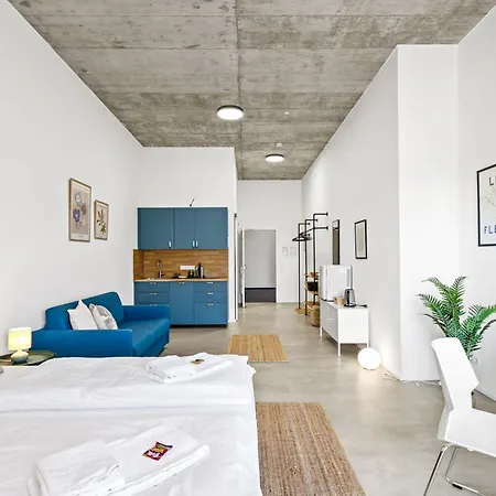 Apartment Skyrise Mit Kueche, Wlan & Parkplatz - Ruhige Lage